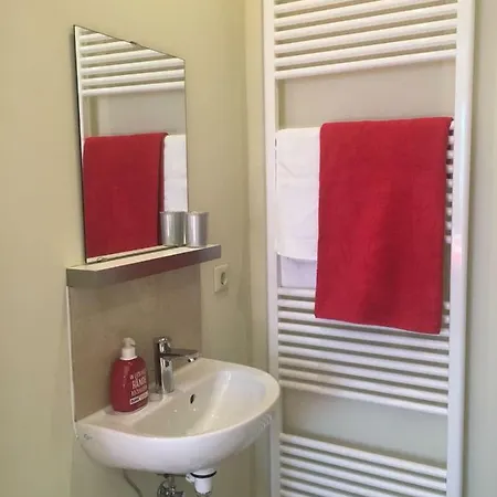 Apartman Klein Aber Fein - Wunderschoene Studio-apartments Mit Terrasse Und Stellplatz Lipcse