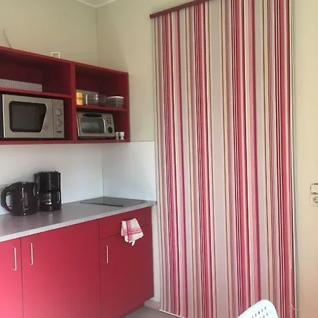 Klein Aber Fein - Wunderschoene Studio-apartments Mit Terrasse Und Stellplatz شقة لبسيا